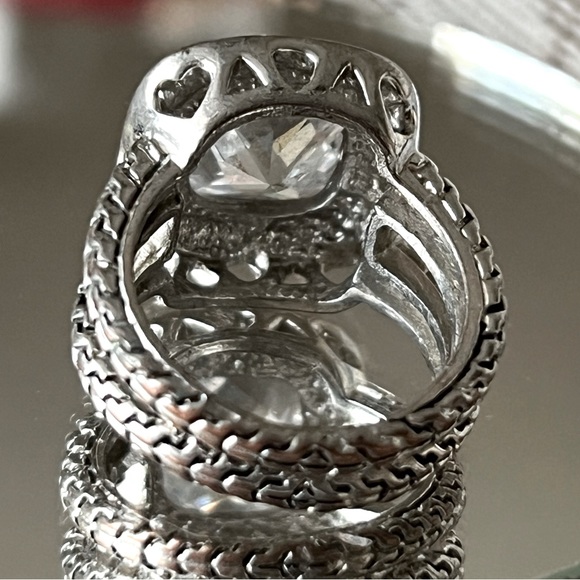 🩶 Large Cushion Cut CZ Ring 6 - Picture 5 of 6